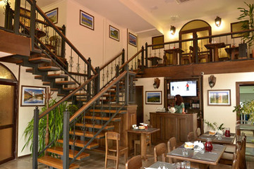 Красная Поляна — дегустационный комплекс и кафе местной кухни