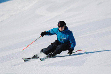Дмитрий Любасюк — инструктор по горным лыжам и сноуборду